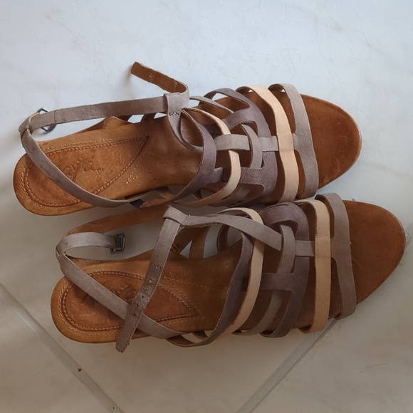 Naya Tatiana Leather Boho Straps Multicolor Sandals size 10W - Picture 4 of 7